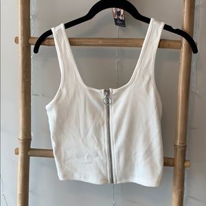 Zip up tank